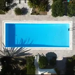 Kalypso Pool At 펜션